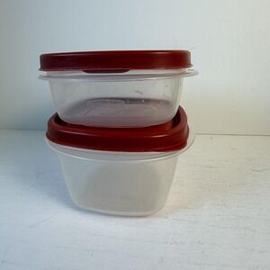 Rubbermaid Red Plastic Food Storage Containers Set Of 2 Square Lids 16 Oz USA